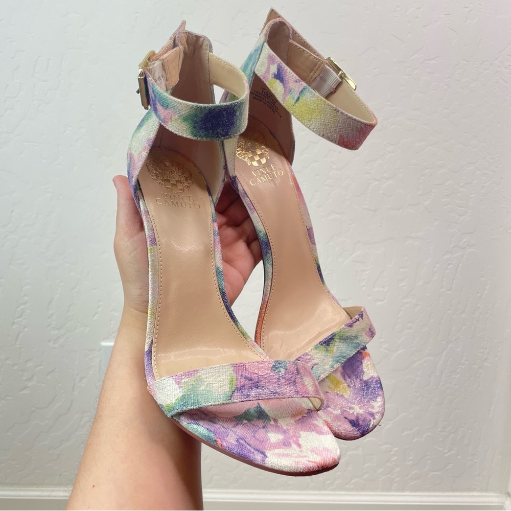 Vince Camuto Acelyn Floral Pastel Watercolor Strap Block Heel Mermaid Sandal - Picture 13 of 16